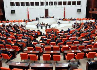 Meclis Gazinoya Döndü